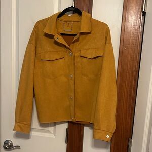 Women's Faux Suede Button-Front cropped Jacket - Mustard